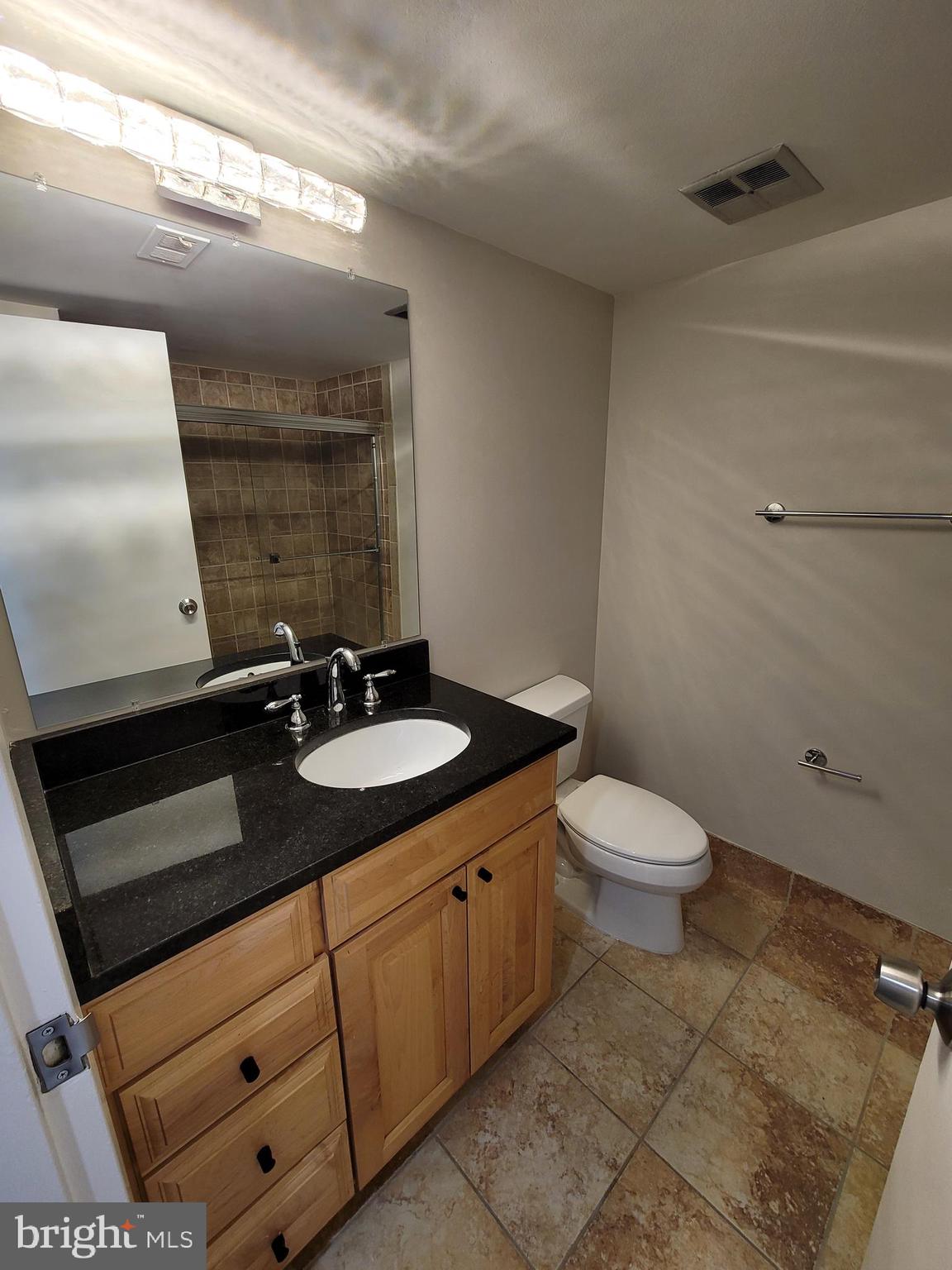 1411 Northgate Square, Unit 11B Reston, VA 20190 - Photo 7 of 15 Gallery Image 7