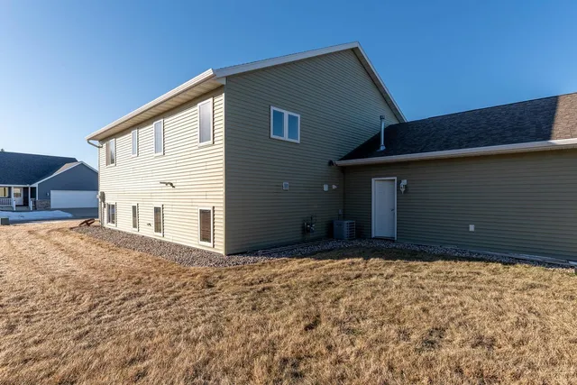 $389,000 | 141 Chase Avenue, Nicollet, MN 56074