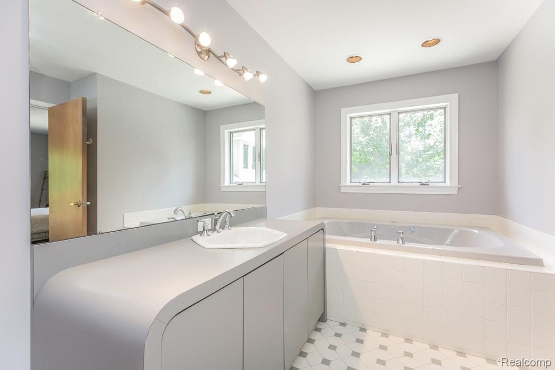 1261 Pine Ridge Road Milford, MI 48380 - Photo 43 of 90 AB6A0073.jpg