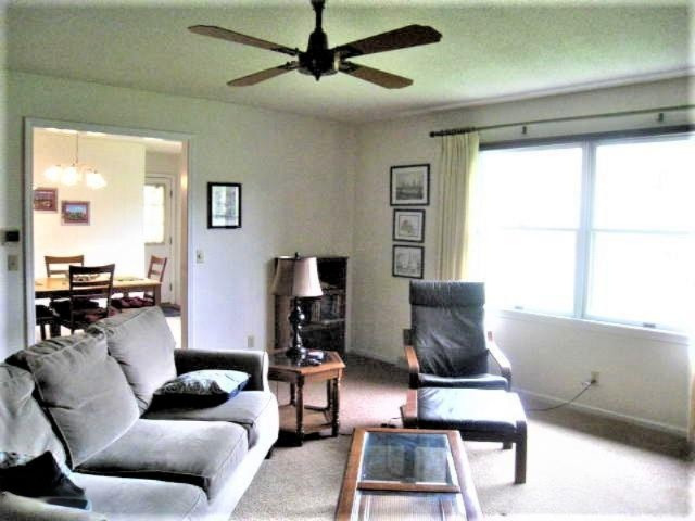 3268 Rockland Road Muskegon, MI 49441 - Photo 16 of 28 Living Room