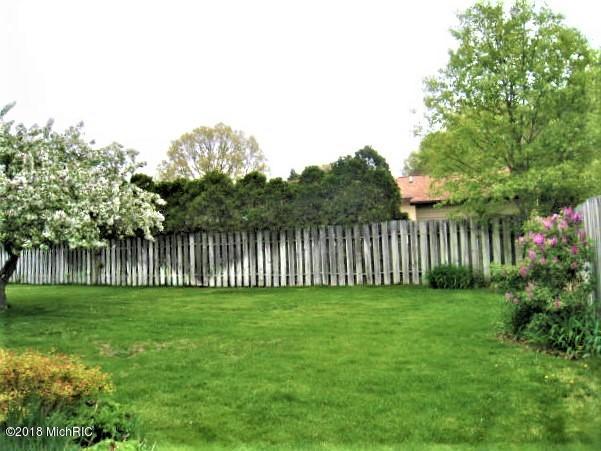 3268 Rockland Road Muskegon, MI 49441 - Photo 4 of 28 Backyard 1