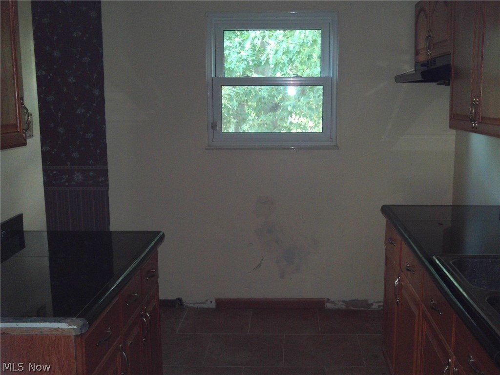 9024 Horn Road Windham, OH 44288 - Photo 7 of 14 Gallery Image 7