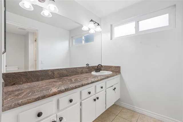 $1,139,000 | 32 Goldenbush, Irvine, CA 92604