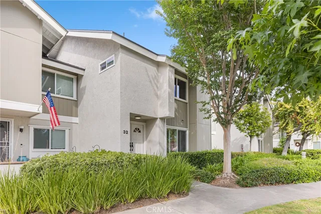 $1,139,000 | 32 Goldenbush, Irvine, CA 92604