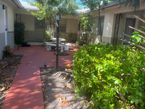 $1,235 | 505 North 20th Avenue, Unit 1, Hollywood, FL 33020