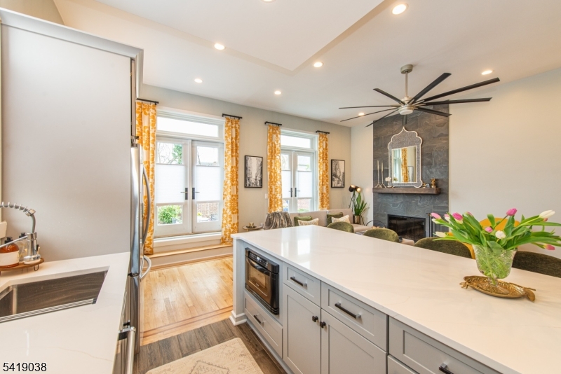 523 Trinity Place Westfield, NJ 07090 - Photo 12 of 33 a spacious bathroom with a double vanity sink a mirror and a bathtub