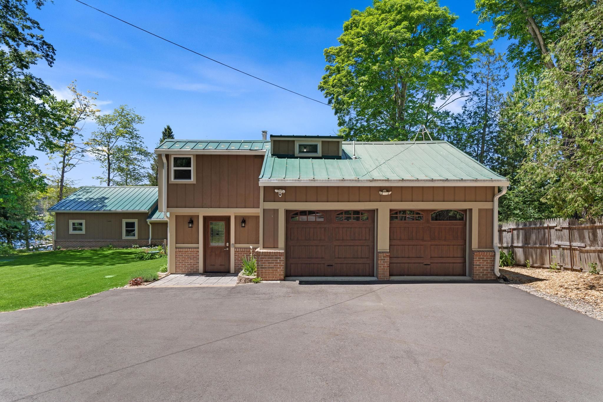 5541 Miles Road East Jordan, MI 49727 - Photo 4 of 94