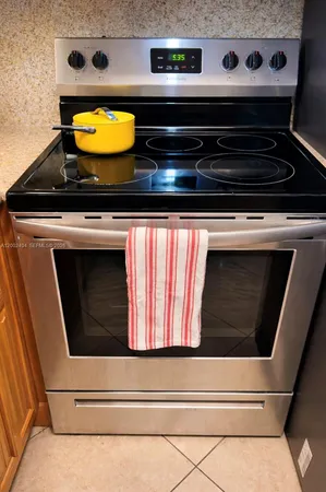 $3,100 | 581 Northwest 185th Street, Miami Gardens, FL 33169