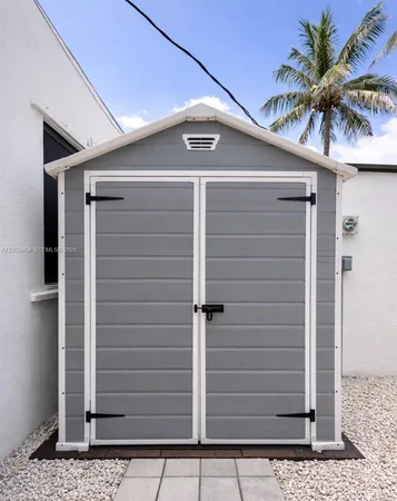 $3,100 | 581 Northwest 185th Street, Miami Gardens, FL 33169