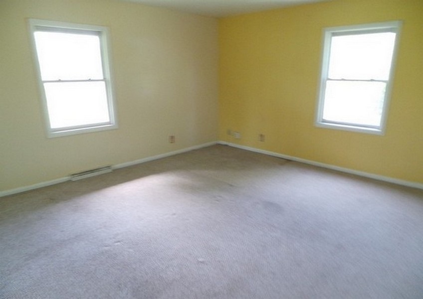 240 West Wilkinson Road Owosso, MI 48867 - Photo 11 of 17 31348166-10.JPG