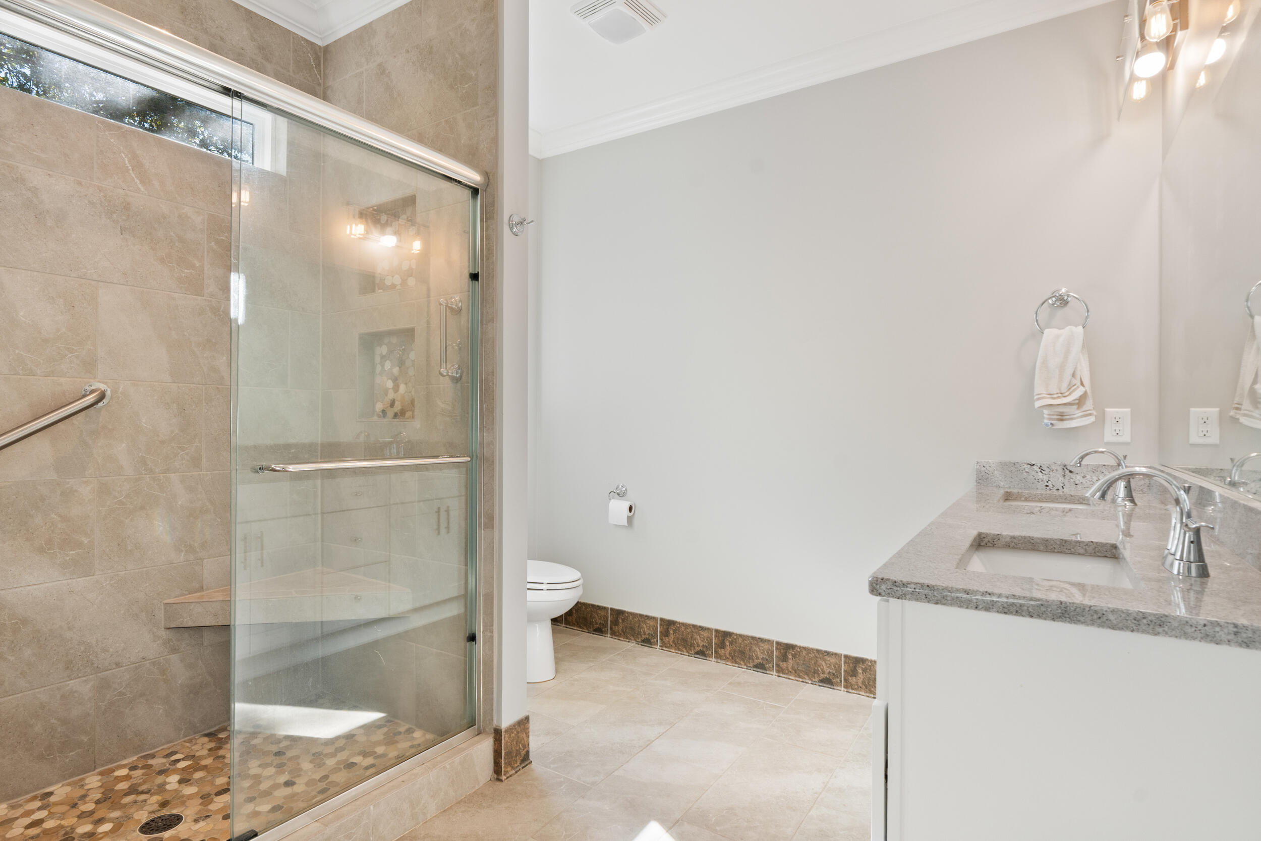 8676 Masons Gate Lane Chattanooga, TN 37421 - Photo 21 of 36 Like New Titled Shower