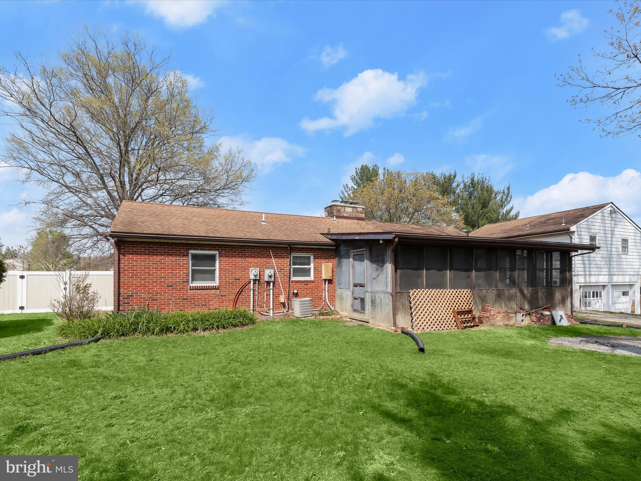 9151 Riverhill Road Laurel, MD 20723 - Photo 32 of 41 a front view of a house with garden