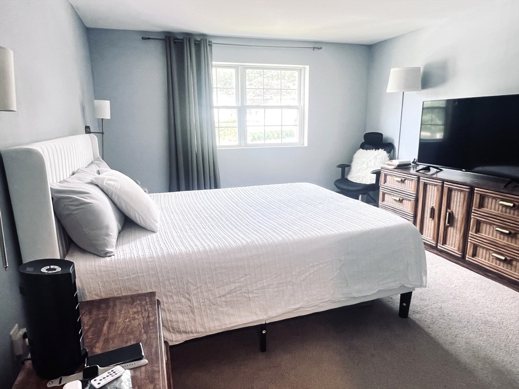 35 Berlin Street, Unit 11 Clinton, MA 01510 - Photo 4 of 14