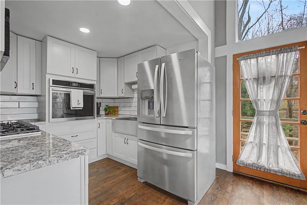 6442 Ford Road Flowery Branch, GA 30542 - Photo 3 of 27