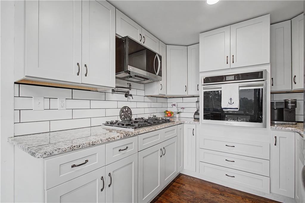 6442 Ford Road Flowery Branch, GA 30542 - Photo 5 of 27