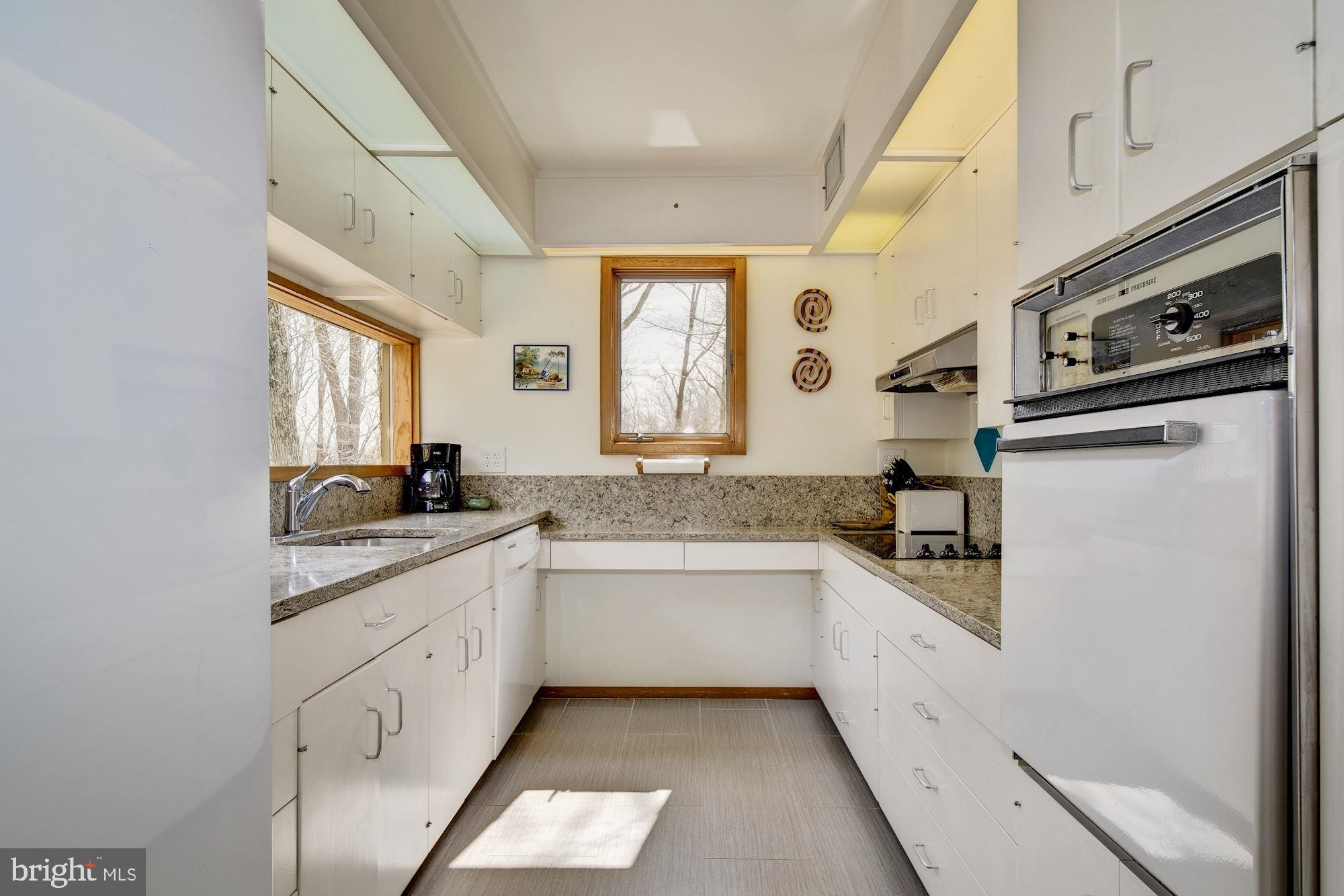 24300 Hanson Road Gaithersburg, MD 20882 - Photo 13 of 29 Gallery Image 13