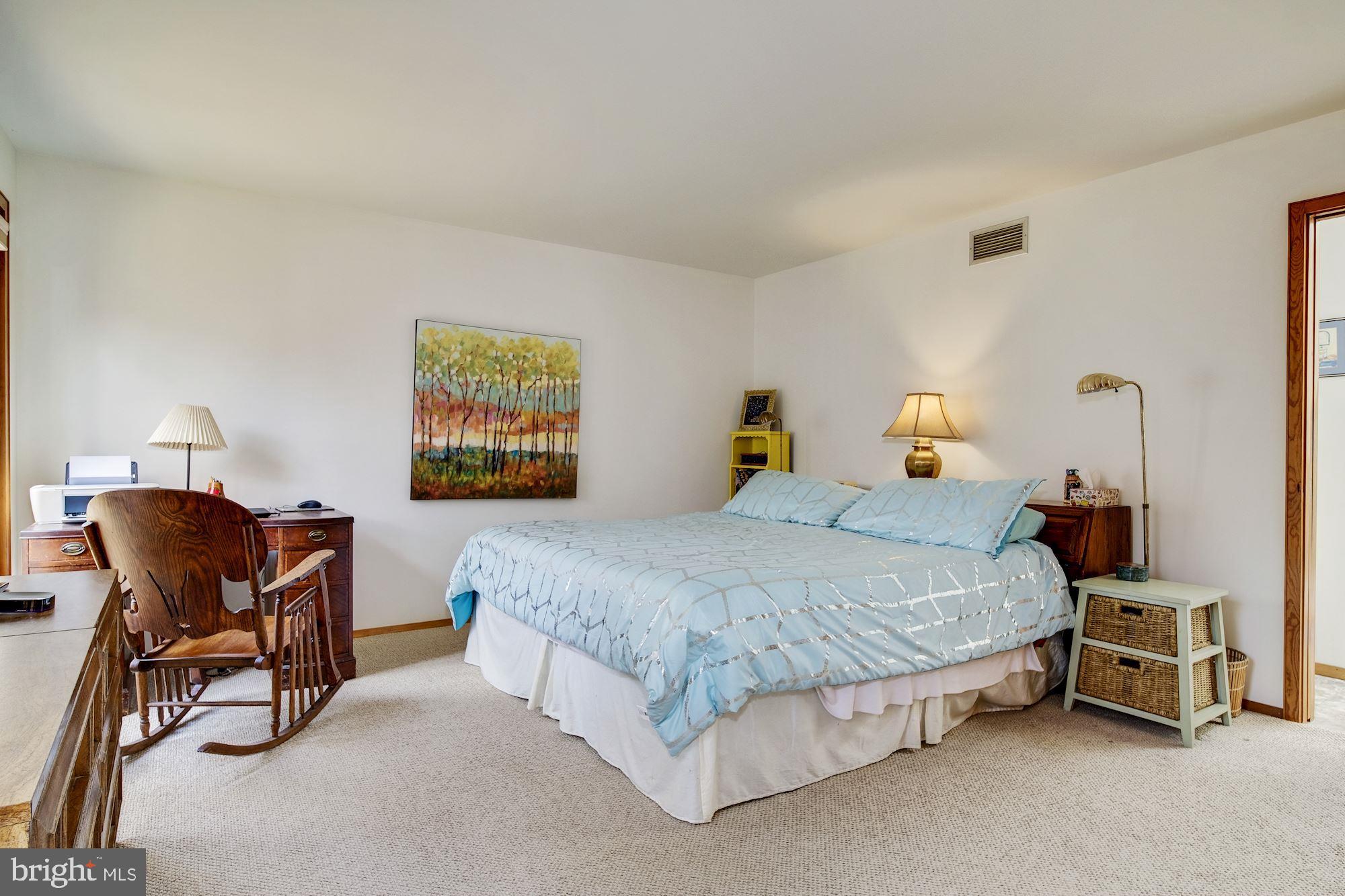 24300 Hanson Road Gaithersburg, MD 20882 - Photo 14 of 29 Gallery Image 14