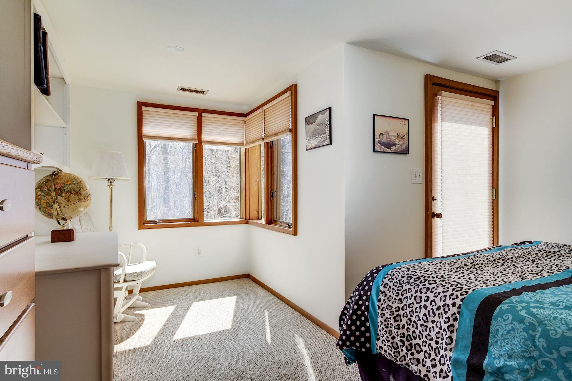 24300 Hanson Road Gaithersburg, MD 20882 - Photo 20 of 29 Gallery Image 20