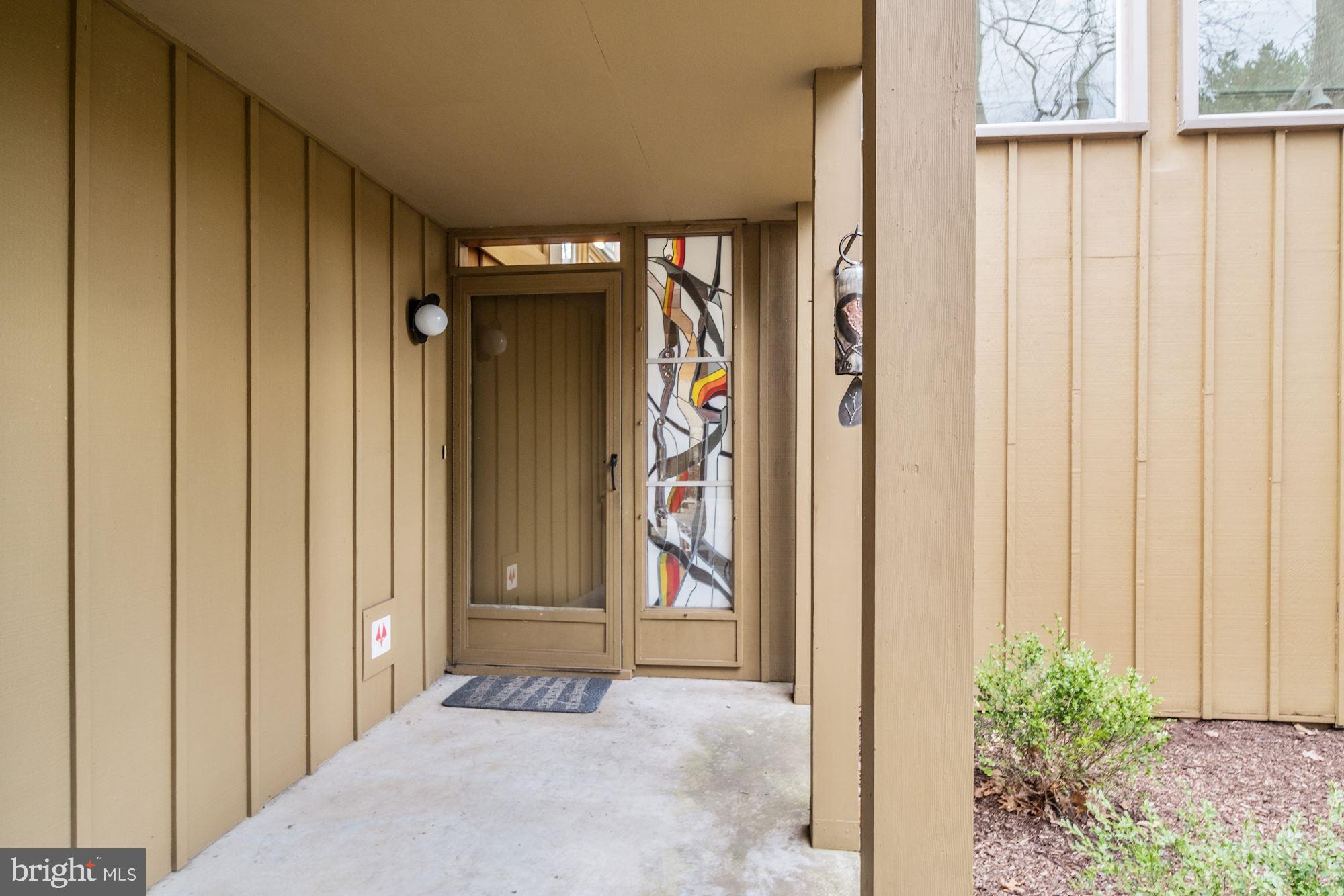 24300 Hanson Road Gaithersburg, MD 20882 - Photo 29 of 29 Front door