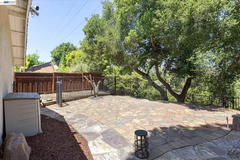 $1,579,000 | 5736 Medallion Court, Castro Valley, CA 94552