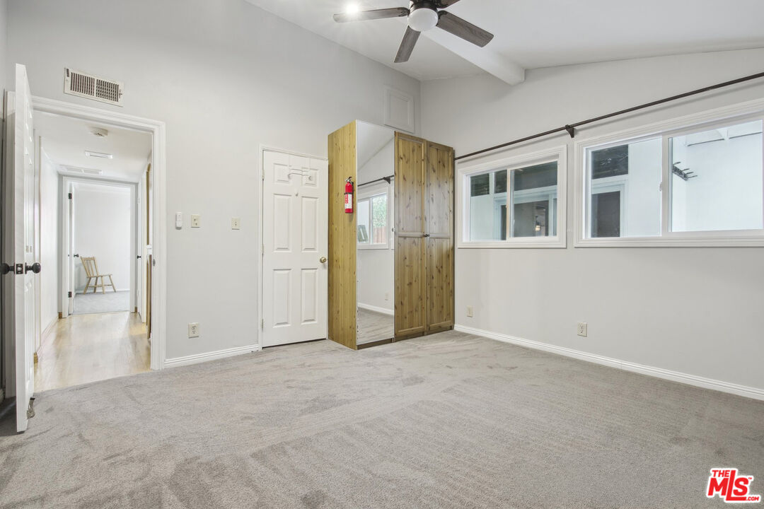 5527 Columbus Avenue Sherman Oaks, CA 91411 - Photo 19 of 29 a view of an empty room with a cabinet