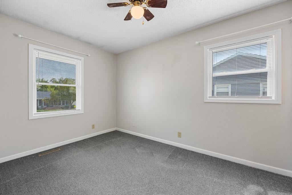 408 Hanover Road Southwest Cedar Rapids, IA 52404 - Photo 15 of 31 Gallery Image 15