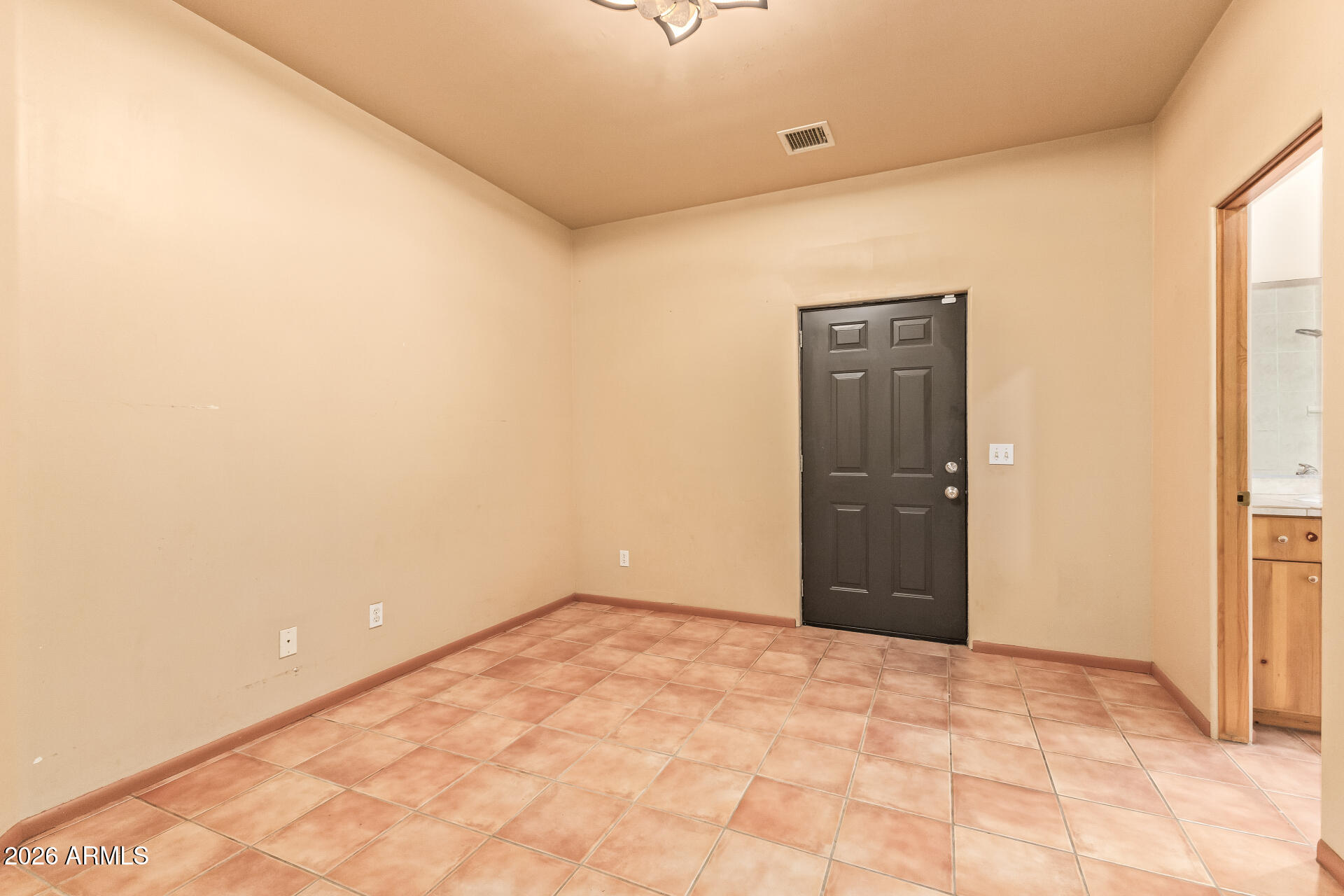 15137 South Moon Valley Road Arizona City, AZ 85123 - Photo 21 of 35 a view of an empty room