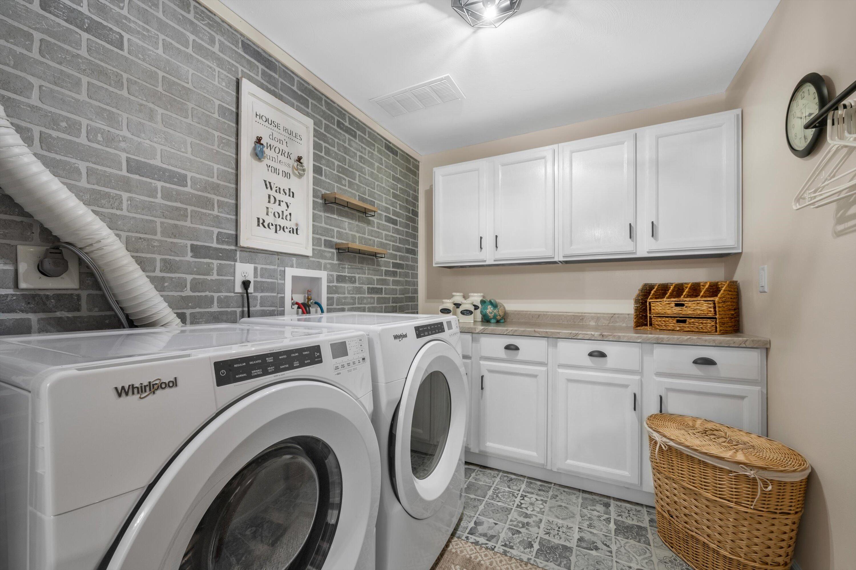 202 Highland Avenue Fort Atkinson, WI 53538 - Photo 13 of 26 23-DSC7972