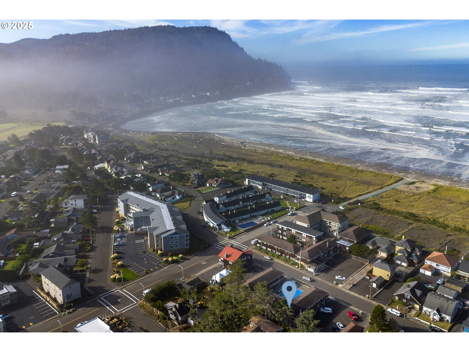 2233 Beach Drive, Unit 40 Seaside, OR 97138 - Photo 16 of 18 a view of city and ocean