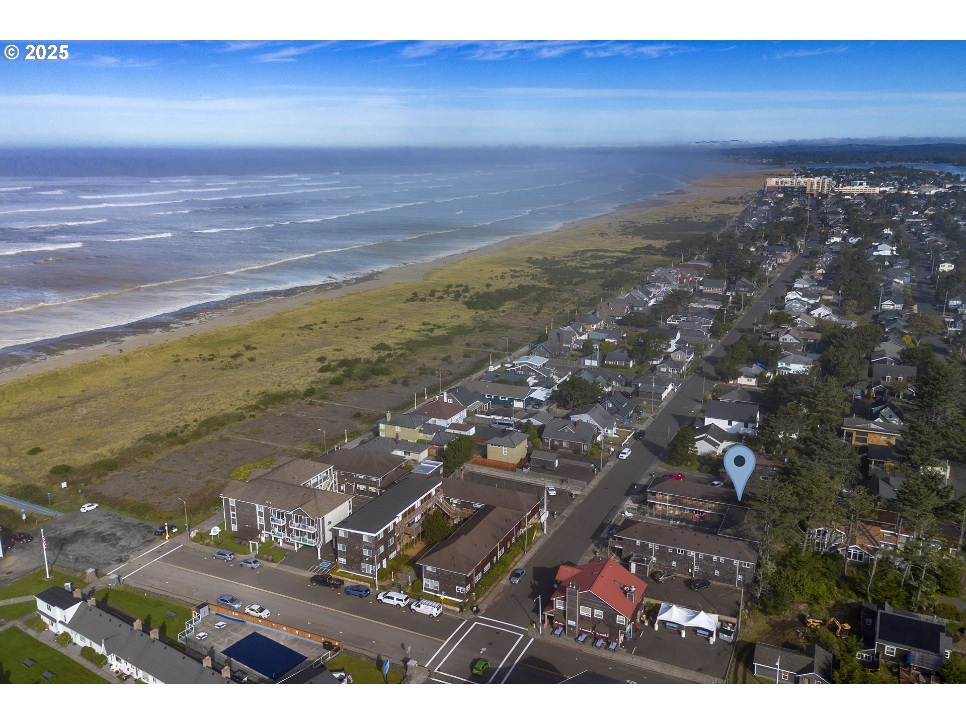 2233 Beach Drive, Unit 40 Seaside, OR 97138 - Photo 18 of 18 a view of city and ocean