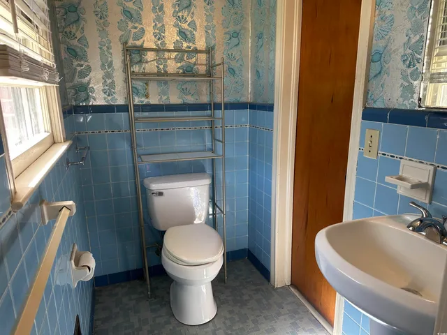 $189,900 | 103 East 2nd Avenue, Lake View, SC 29563