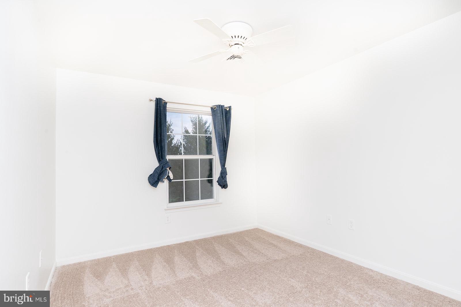 112 Hawk Court Hummelstown, PA 17036 - Photo 10 of 32 an empty room with windows