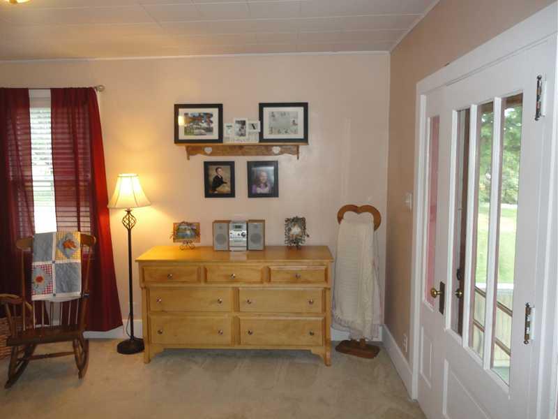 1764 Highway 56 Spring Church, PA 15686 - Photo 2 of 14 Entry/Foyer.
