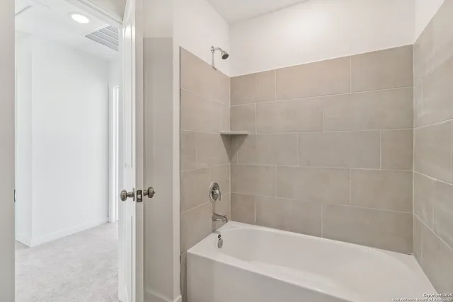 an empty room with an entryway