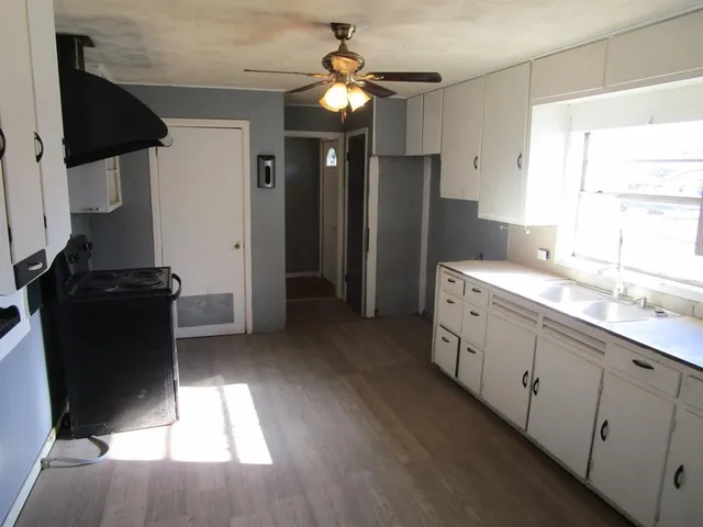 $59,000 | 602 East Texas Street, Crowell, TX 79227