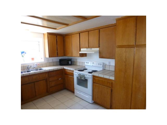 374 Mercedes Road Fallbrook, CA 92028 - Photo 4 of 24