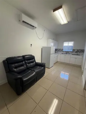 $1,200 | 23160 Southwest 113 Passage, Unit 2, Miami, FL 33170