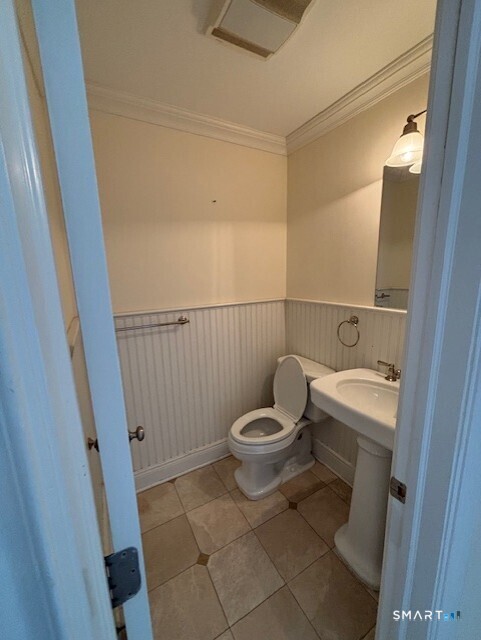 88 Maple Tree Avenue, Unit E Stamford, CT 06906 - Photo 33 of 35
