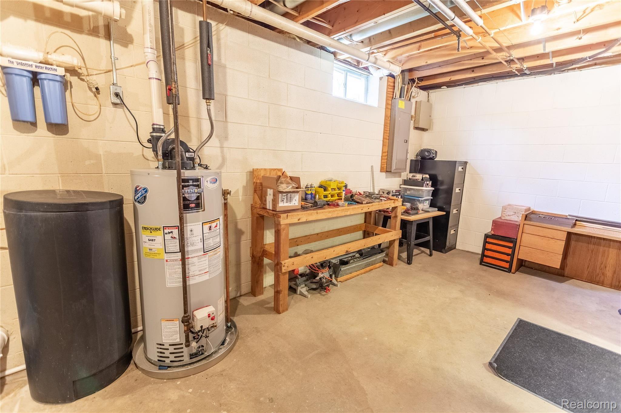 10881 Wiggins Road Howell, MI 48855 - Photo 25 of 32 XE1A3808-HDR-53.jpg