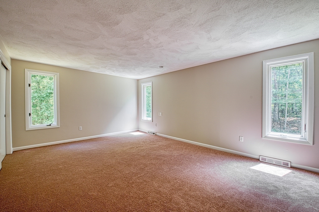 160 Hampton Road Sharon, MA 02067 - Photo 11 of 29
