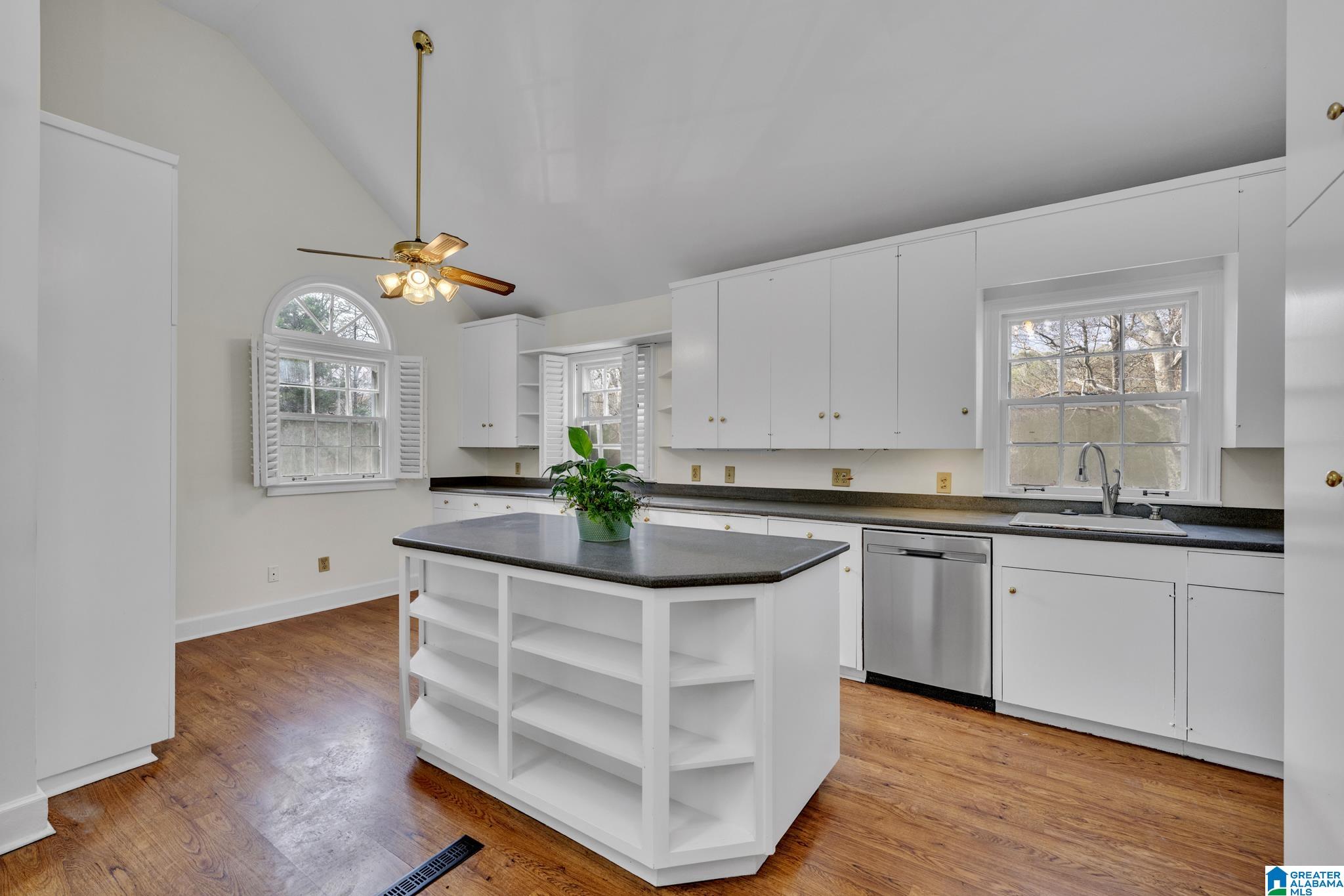3325 Overbrook Road Birmingham, AL 35213 - Photo 15 of 55