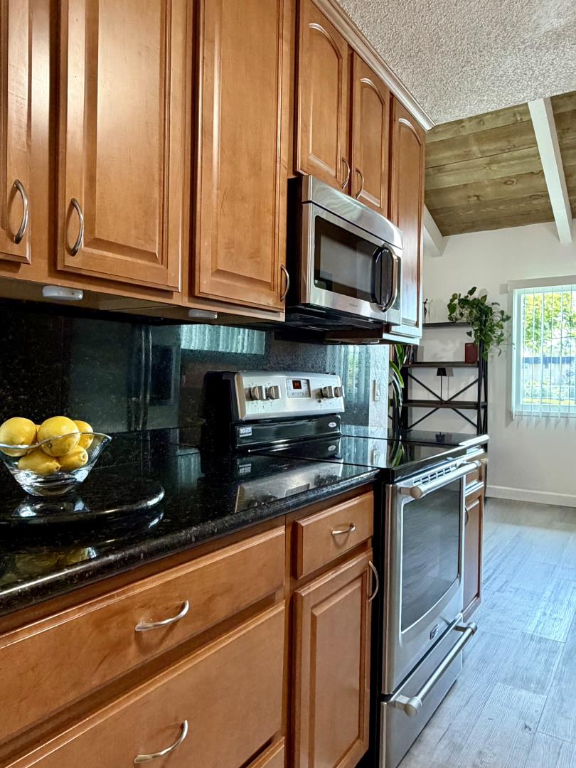 255 South Rengstorff Avenue, Unit 78 Mountain View, CA 94040 - Photo 8 of 20
