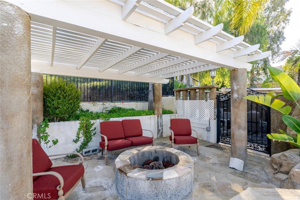 31256 Quail Valley Road Castaic, CA 91384 - Photo 24 of 31 a outdoor living space with furniture and garden view