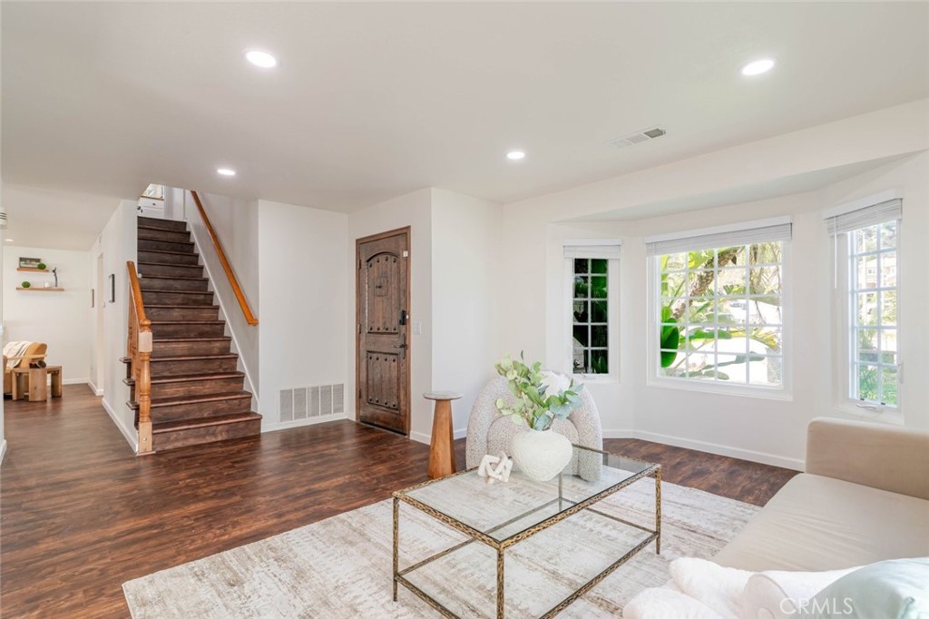 31256 Quail Valley Road Castaic, CA 91384 - Photo 8 of 31 a living room with furniture and wooden floor