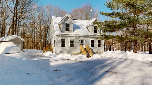 $295,000 | 15 D And B Lane, Buckfield, ME 04220