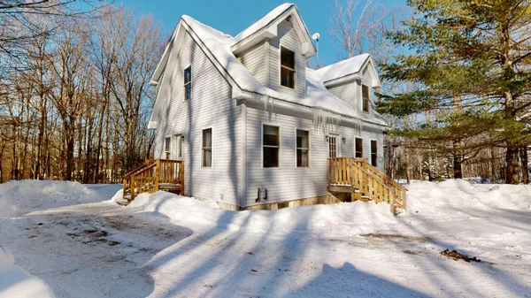 $295,000 | 15 D And B Lane, Buckfield, ME 04220