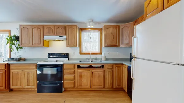 $295,000 | 15 D And B Lane, Buckfield, ME 04220