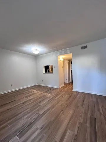 $950 | 2500 Vivian Street, Unit 4, Metairie, LA 70001