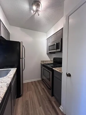 $950 | 2500 Vivian Street, Unit 4, Metairie, LA 70001