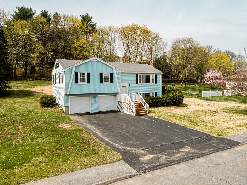 57 Raffaele Road Marlborough, MA 01752 - Photo 7 of 37 Gallery Image 7